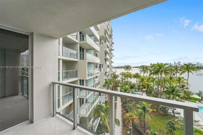 Foto del edificio - 1500 Bay Rd