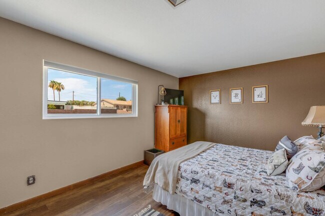 Foto del edificio - 3310 Winston Dr