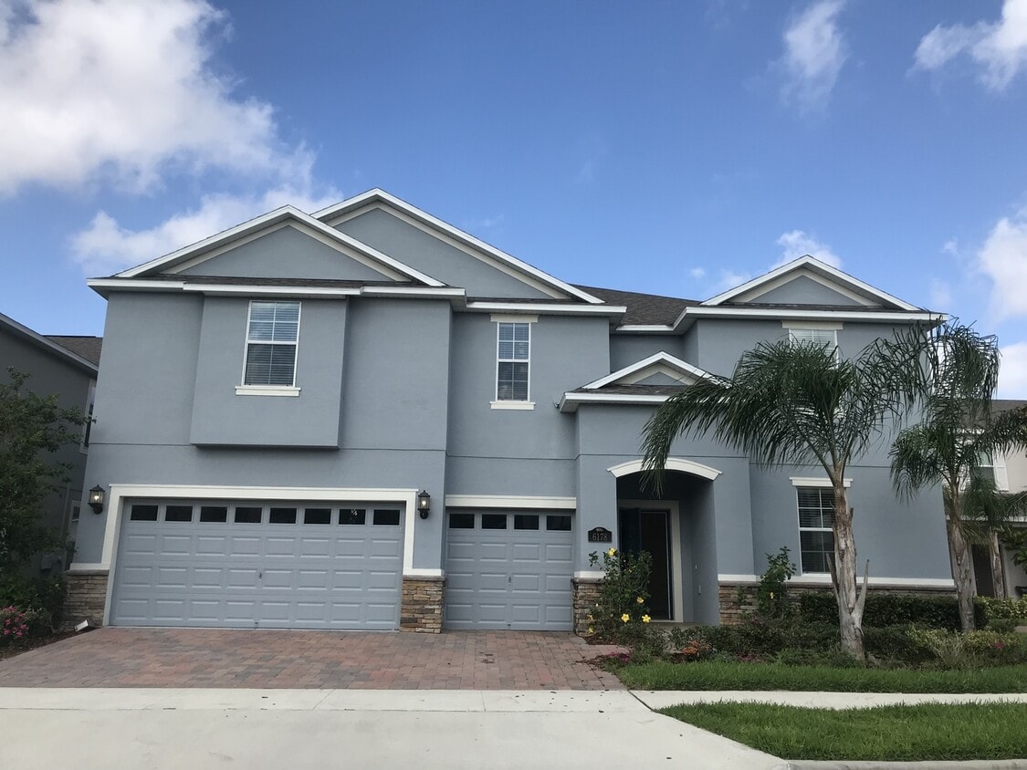 Foto principal - 7 BEDROOM 4 BATH AT INDEPENDENCE WINTER GA...
