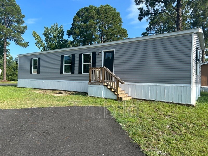 Primary Photo - 214 Sussex Dr