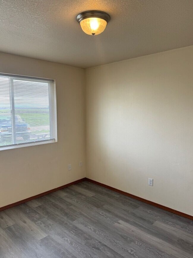 Foto del edificio - 3530 Britt Ave