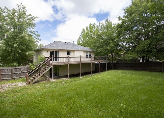 Building Photo - 3 Bed 3 Bath Home