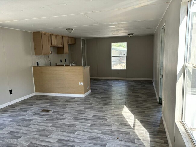 Foto del edificio - 11240 N Northwood Dr