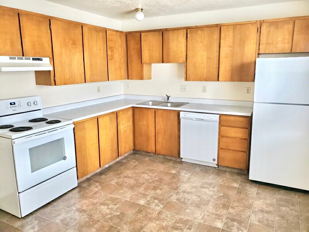 Primary Photo - 230 Bridger Dr