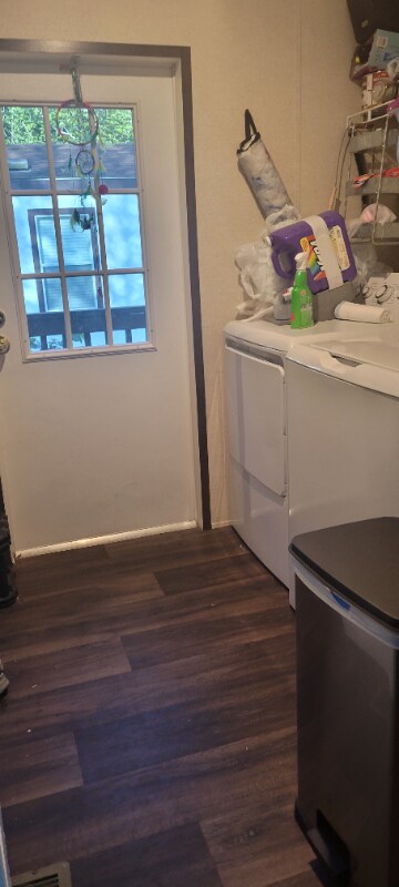 Foto del edificio - 1240 N Cowan Ave