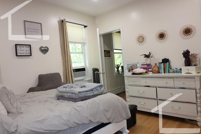 HOT BROOKLINE LISTING!!!!! - HOT BROOKLINE LISTING!!!!! House