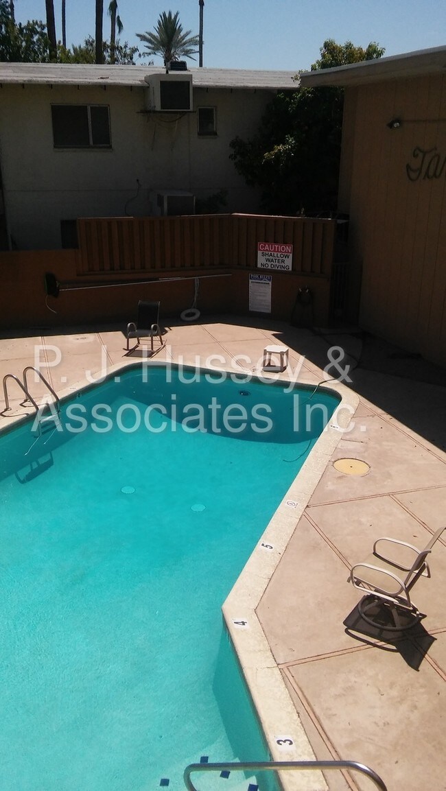 Foto del edificio - 345 W Pasadena Ave