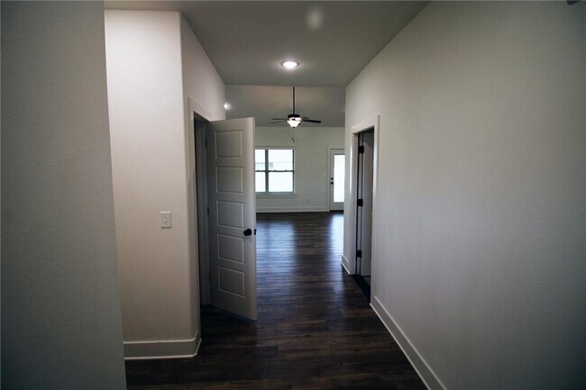 Foto del edificio - 851 Petit Jean St