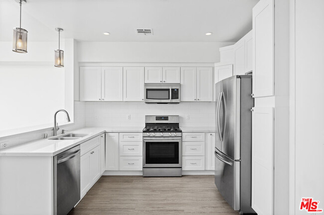 Foto del edificio - 4114 Vantage Ave