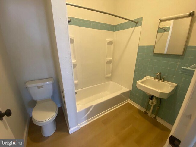 Building Photo - 113 E Lackawanna Ave