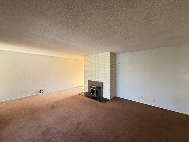 Foto del edificio - $500.00 OFF Move In Costs Special!