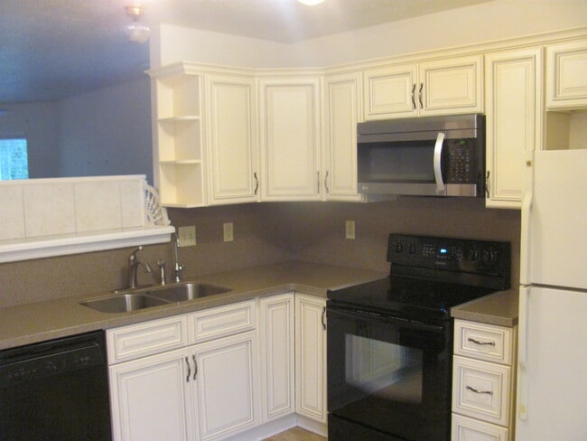 Foto del edificio - Cozy 3BR Ranch in Wayne Twp Schools