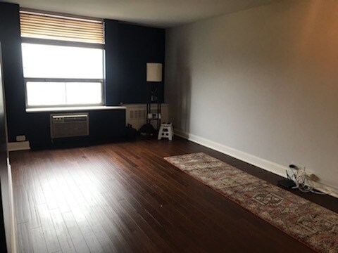 Living Room (Great Sunsets) - 1355 N Sandburg Ter