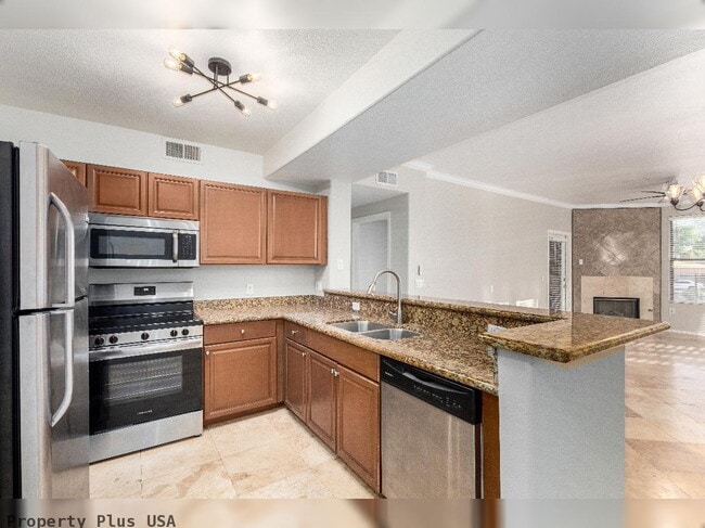 Photo - "Spacious 2-Bed, 2-Bath Condo Retreat in Scottsdale's Prime Location - 1,146 Sq Ft of Comfort!"
