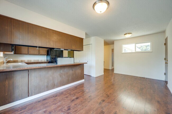 Foto del edificio - 340/342 NW North St.