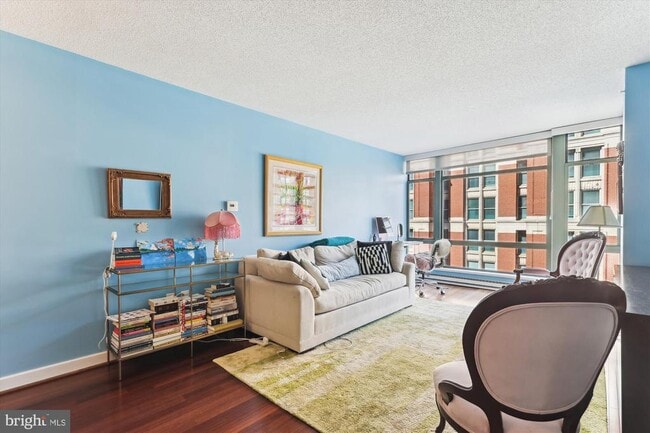 Building Photo - 1150 K St NW