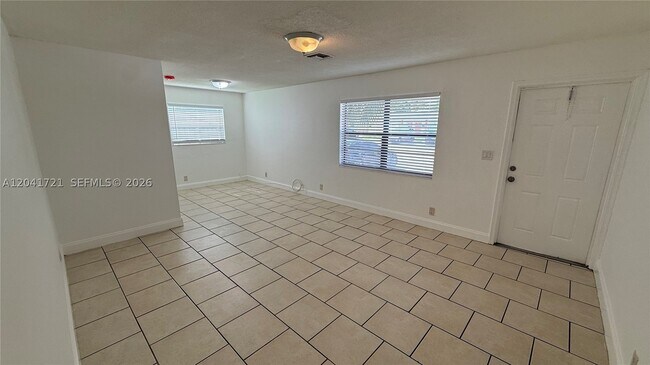 Foto del edificio - 6421 NW 20th St