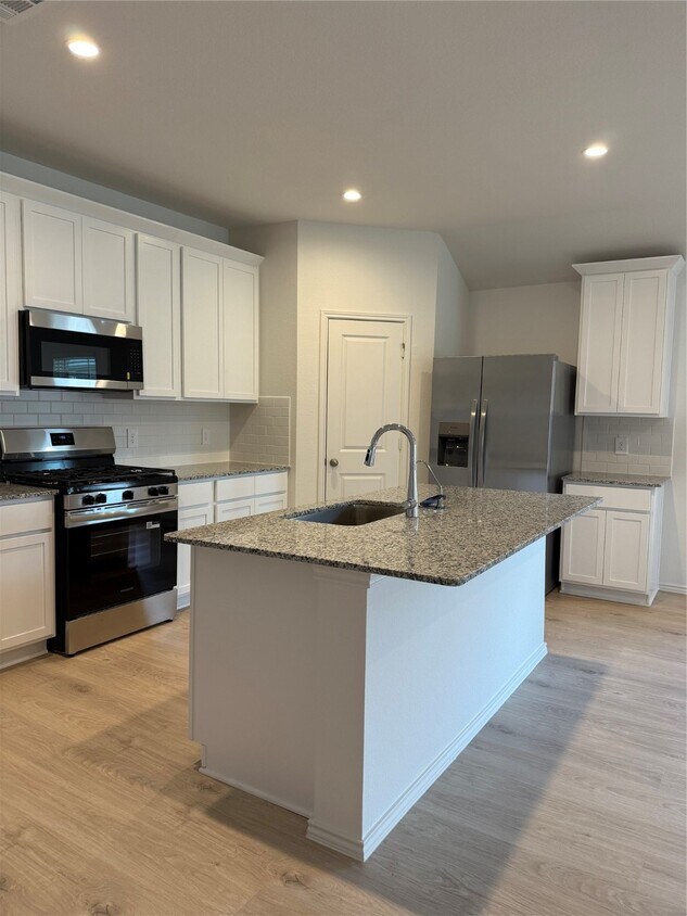 Building Photo - 1602 Cedar Pointe Ct