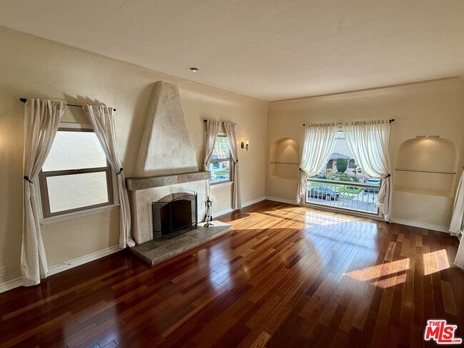 Foto del edificio - 1227 Ridgeley Dr