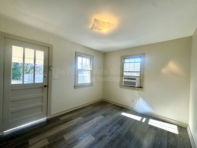 Foto del edificio - 1820 Tunnel Blvd