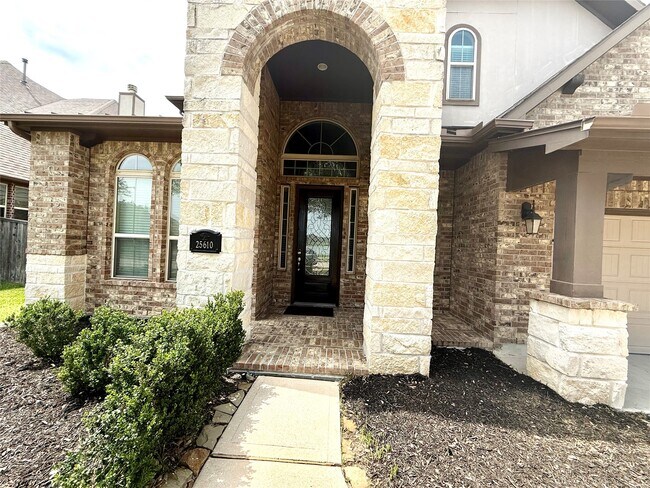 Building Photo - 25610 Fleming Lodge Ln