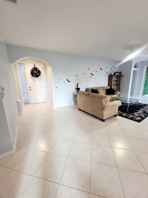 Building Photo - 2215 Hawksridge Dr