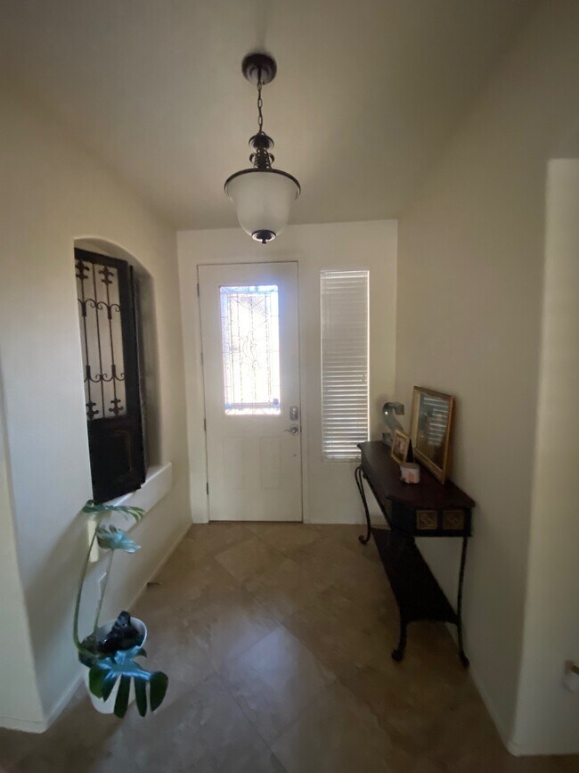 Building Photo - 18052 W Port Royale Ln