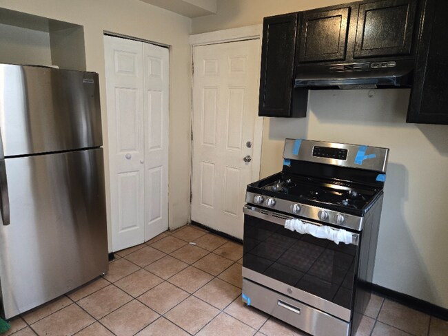 Foto del edificio - 6329 S Loomis Blvd