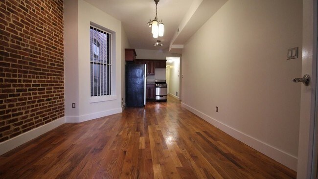 Building Photo - 677 Quincy St