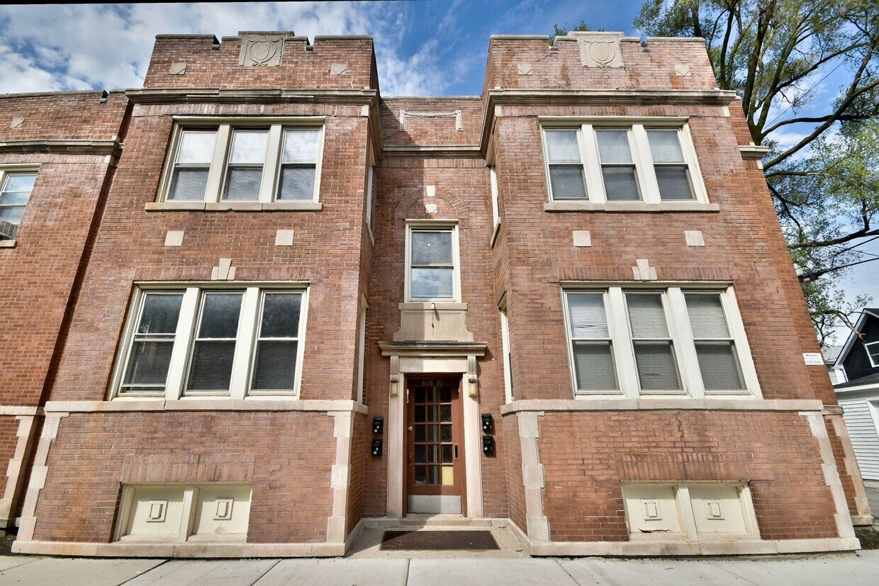 Primary Photo - 608 N Mayfield Ave