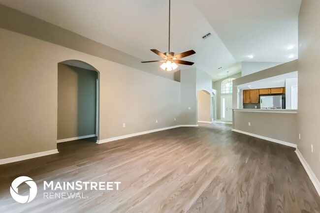 Building Photo - 13323 Bainbridge Way