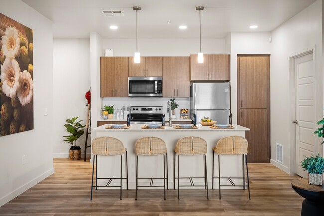 Kitchen Islands - Acero Hawes Crossing