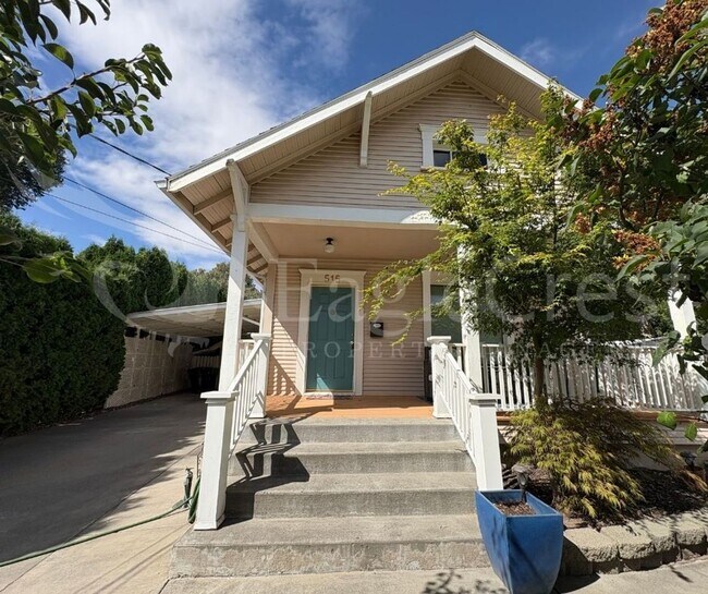 Foto del edificio - Three Bedroom, Two Bathroom House Near Sha...
