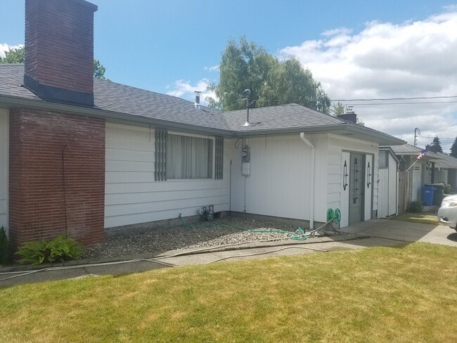 Building Photo - STATUS:AVAILABLE  |R136a| $1795