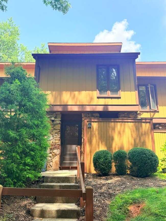 Building Photo - 134 Colony Dr