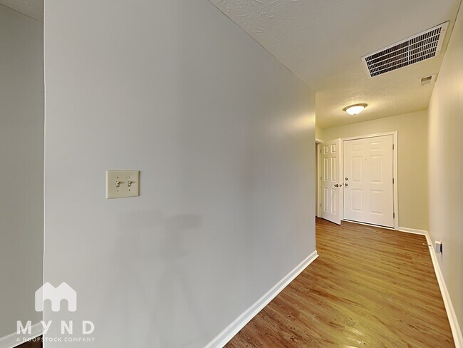 Foto del edificio - 3137 Bent Timber Dr