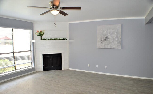 Foto del edificio - 2203 Place Rebecca Ln