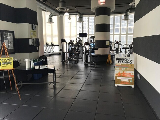 Foto del edificio - 1800 N Bayshore Dr