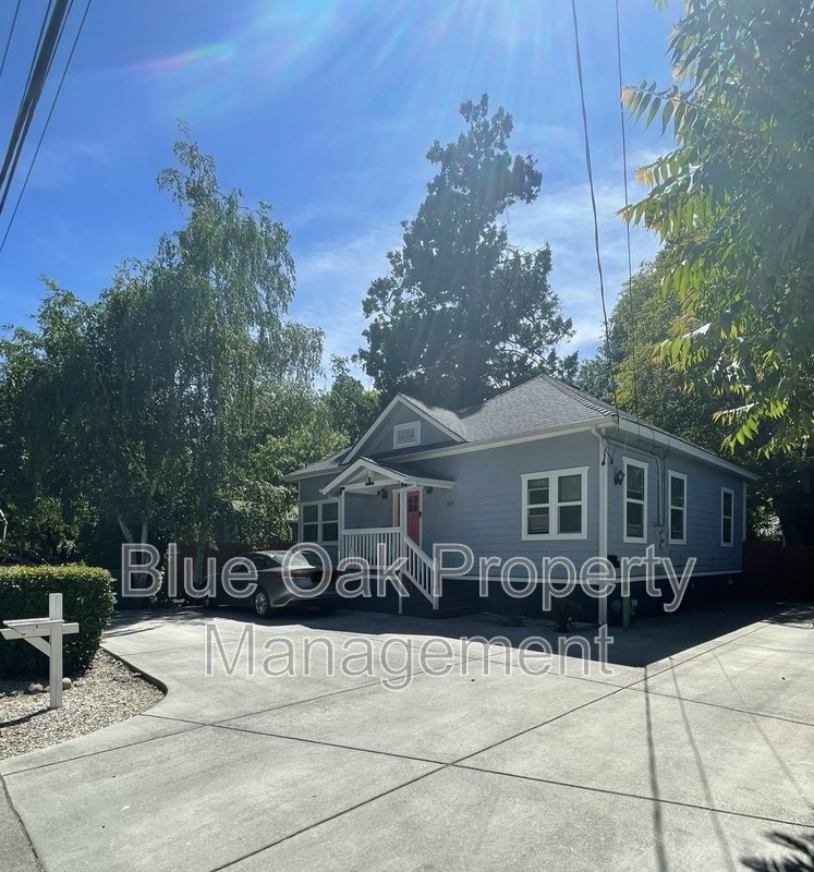 Foto principal - 631 Oak Lawn Ave