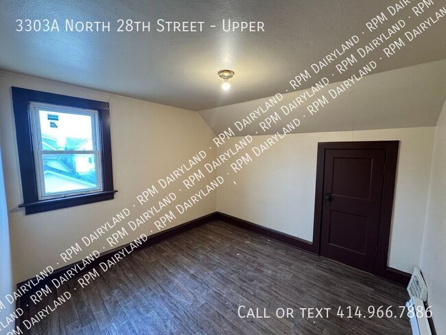 Building Photo - Charming 2-Bedroom, 1-Bathroom Upper Unit ...