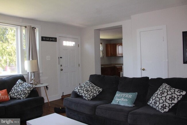 Foto del edificio - 308 Warwick Rd