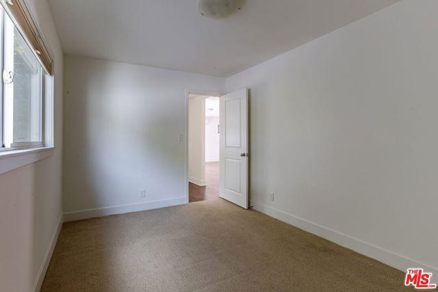 Building Photo - 2147 N Beverly Glen Blvd