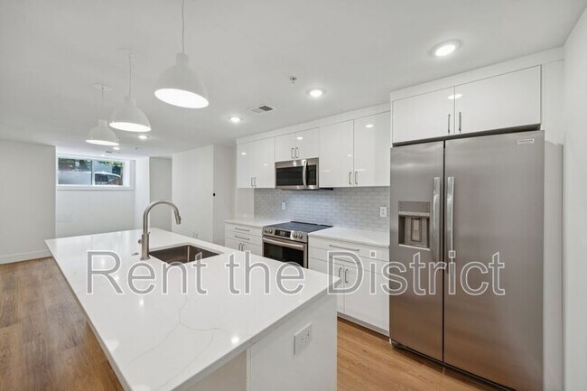 Foto del edificio - 1940 1st St NW