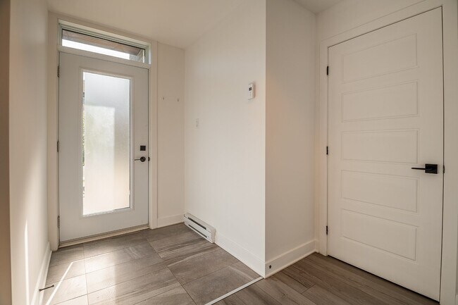 Photo du bâtiment - 3617-3617 Rue Elsa-Triolet