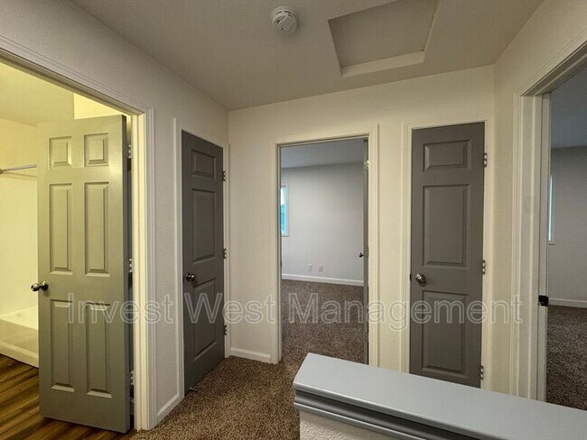 Foto del edificio - 1965-1933 33rd Ave