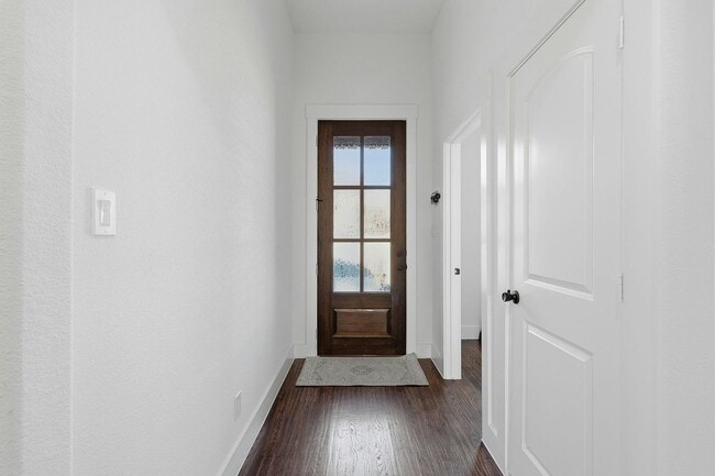 Foto del edificio - 1656 Whiterock Dr