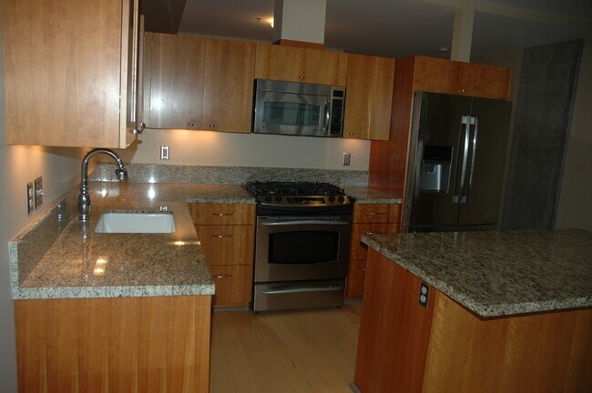 Foto del edificio - 1221 SW 10th Ave