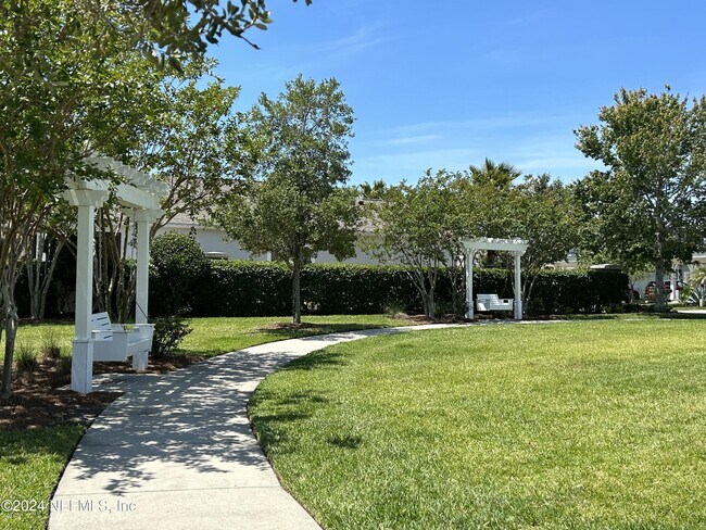 Foto del edificio - 108 Treasure Harbor Dr