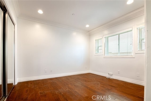 Building Photo - 412 Ave F