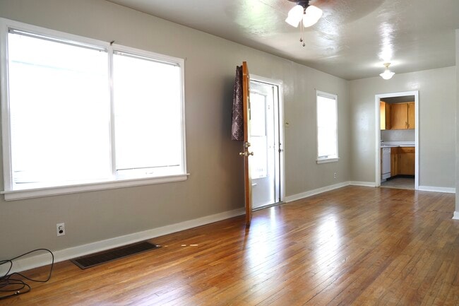 Building Photo - 1602 N Olive St